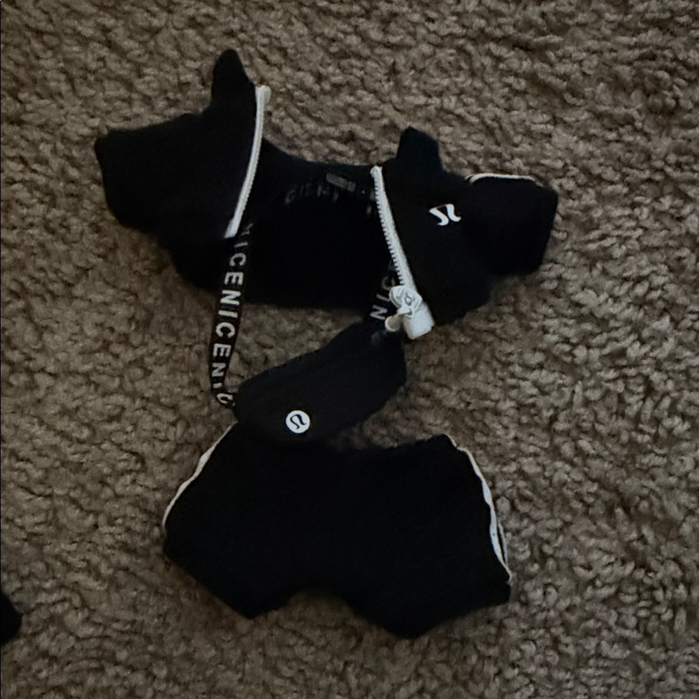 Labubu lululemon outfit